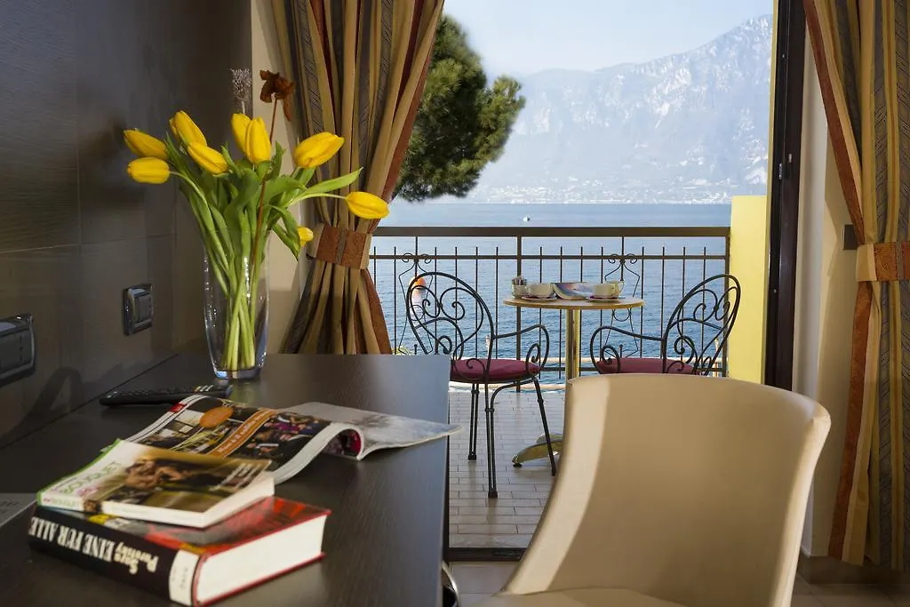 Taki Village Brenzone sul Garda 3*,