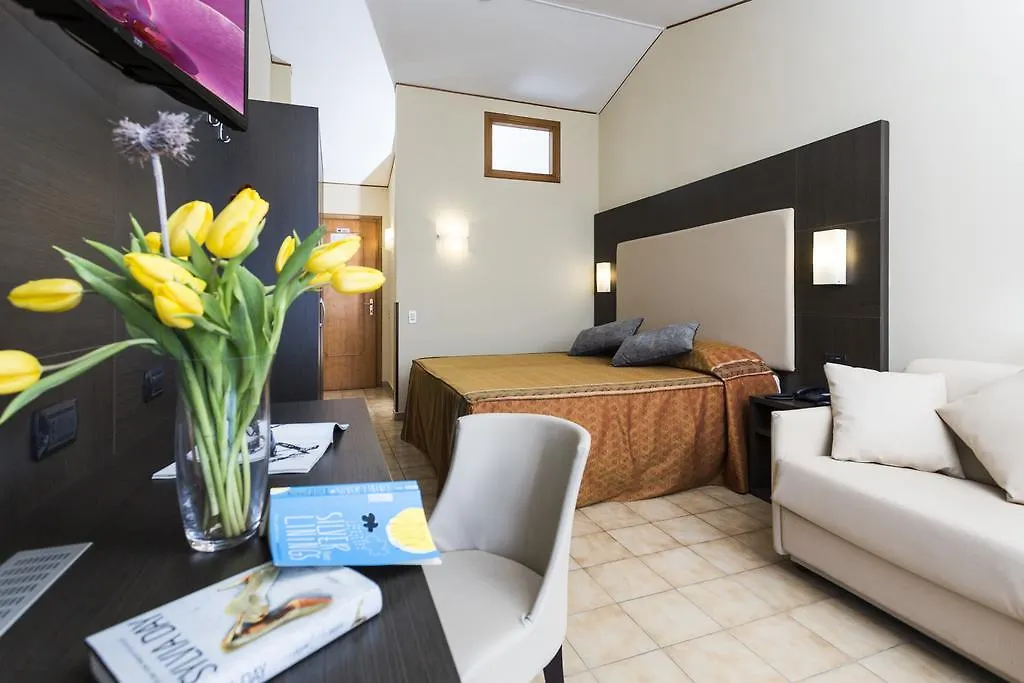 Taki Village Brenzone sul Garda Hotel